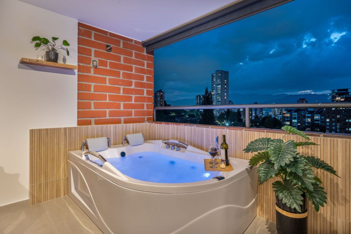 🔥HERMOSO DUPLEX COMPLETAMENTE REMODELADO- POBLADO