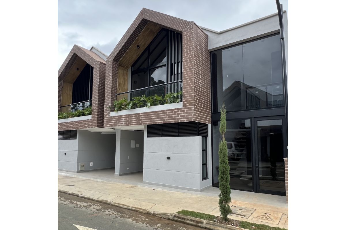 Imagen 4 de MODERNA CASA EN LA CEJA, PARA ESTRENAR ✨