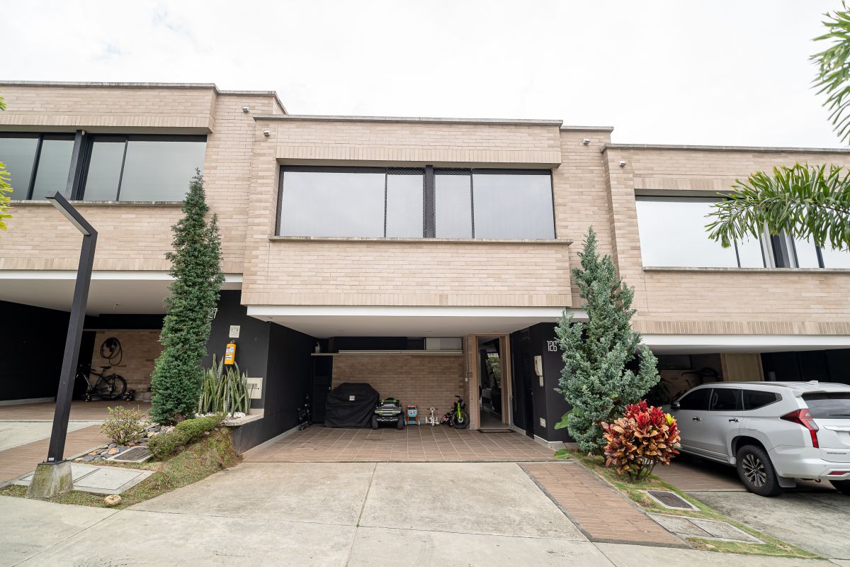 Imagen 16 de HERMOSA CASA EN LA CALLEJA ENVIGADO 🏡