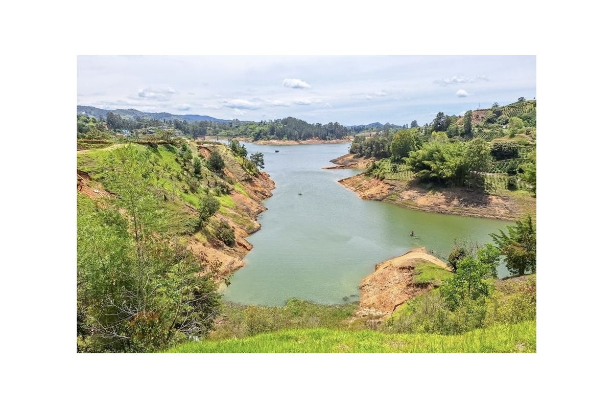 Imagen 2 de 🍃LOTE EN EL PEÑOL- ACCESO PRIVADO A REPRESA 🍃