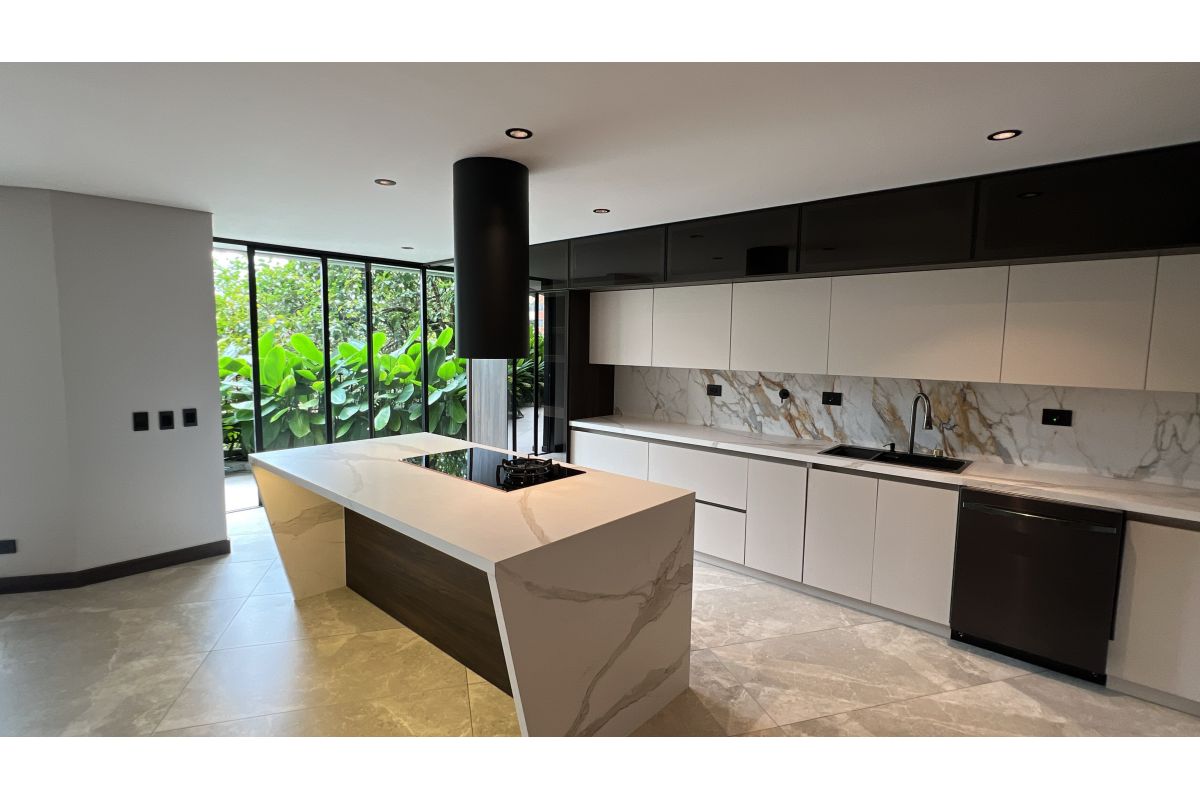 ✨APARTAMENTO DE LUJO CON TERRAZA PANORAMICA EN ENVIGADO✨