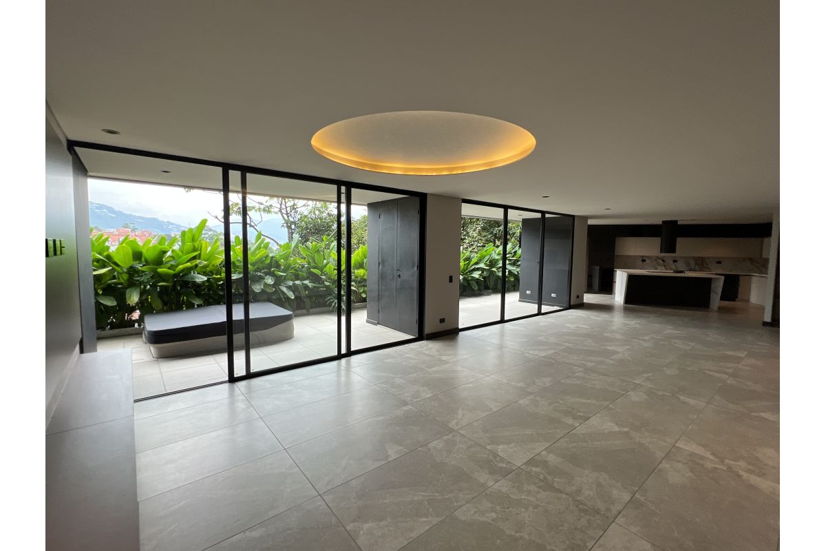 Imagen 3 de ✨APARTAMENTO DE LUJO CON TERRAZA PANORAMICA EN ENVIGADO✨