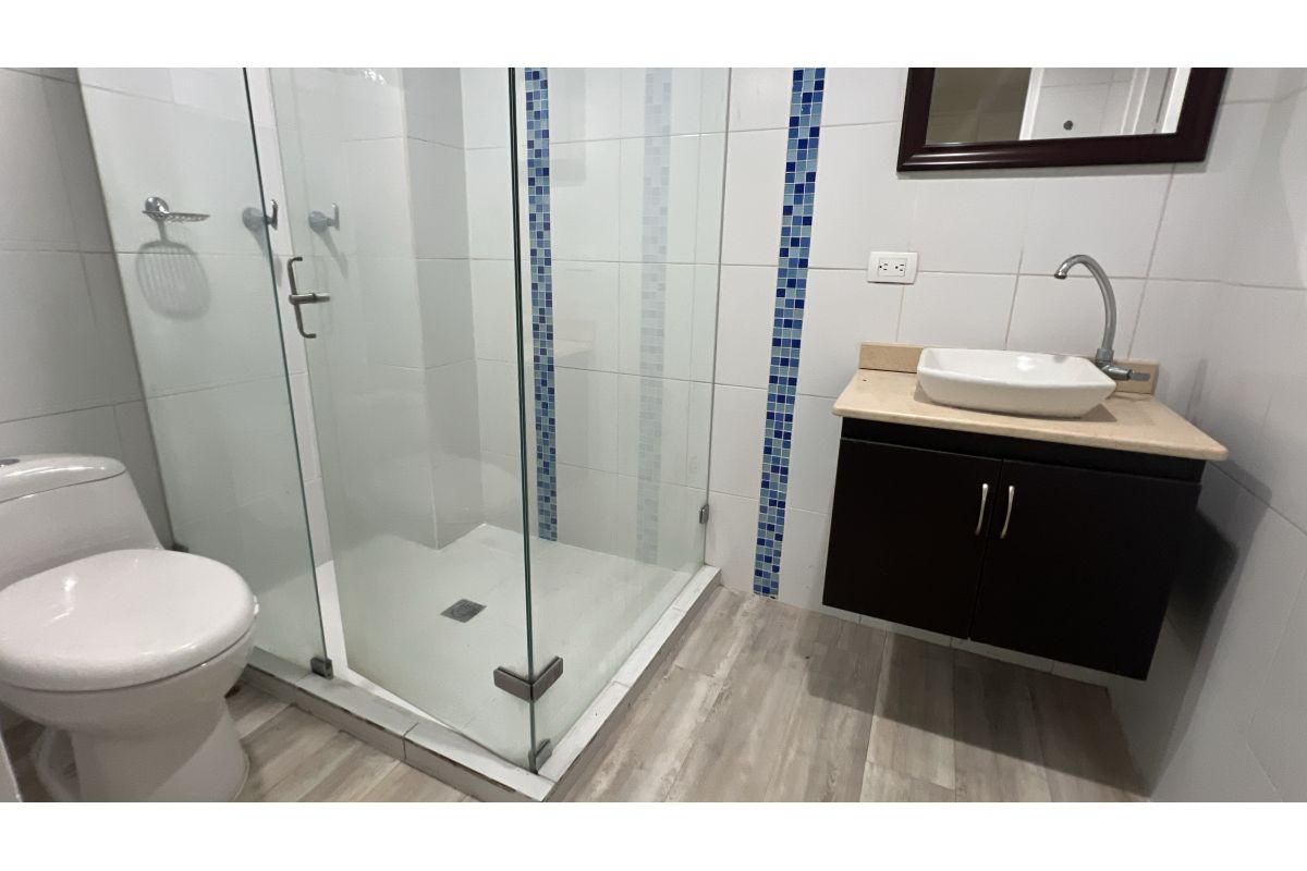 Imagen 6 de CASTROPOL APARTAMENTO CON AMPLIOS ESPACIOS ✨