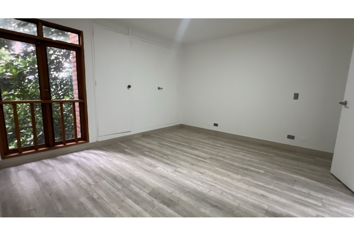 Imagen 3 de CASTROPOL APARTAMENTO CON AMPLIOS ESPACIOS ✨