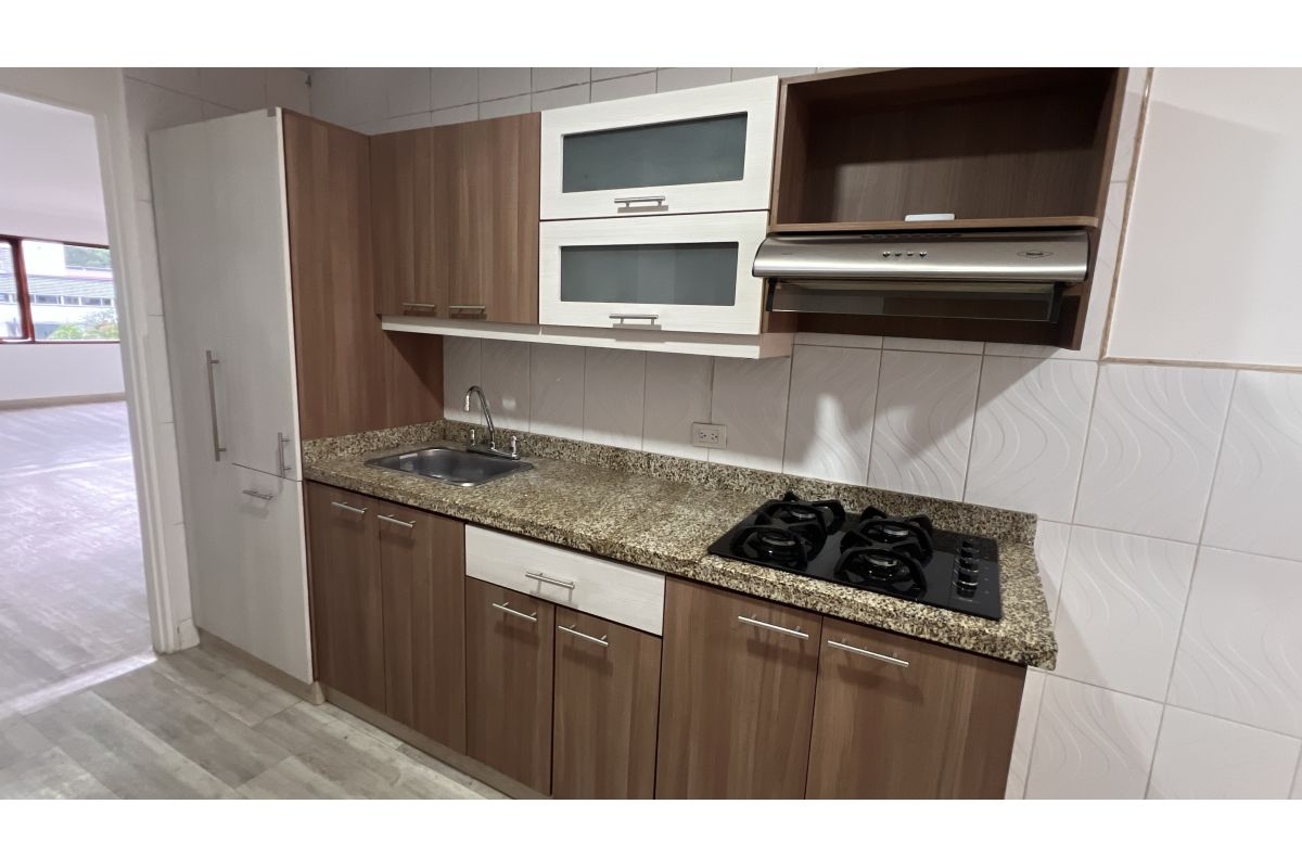 CASTROPOL APARTAMENTO CON AMPLIOS ESPACIOS ✨