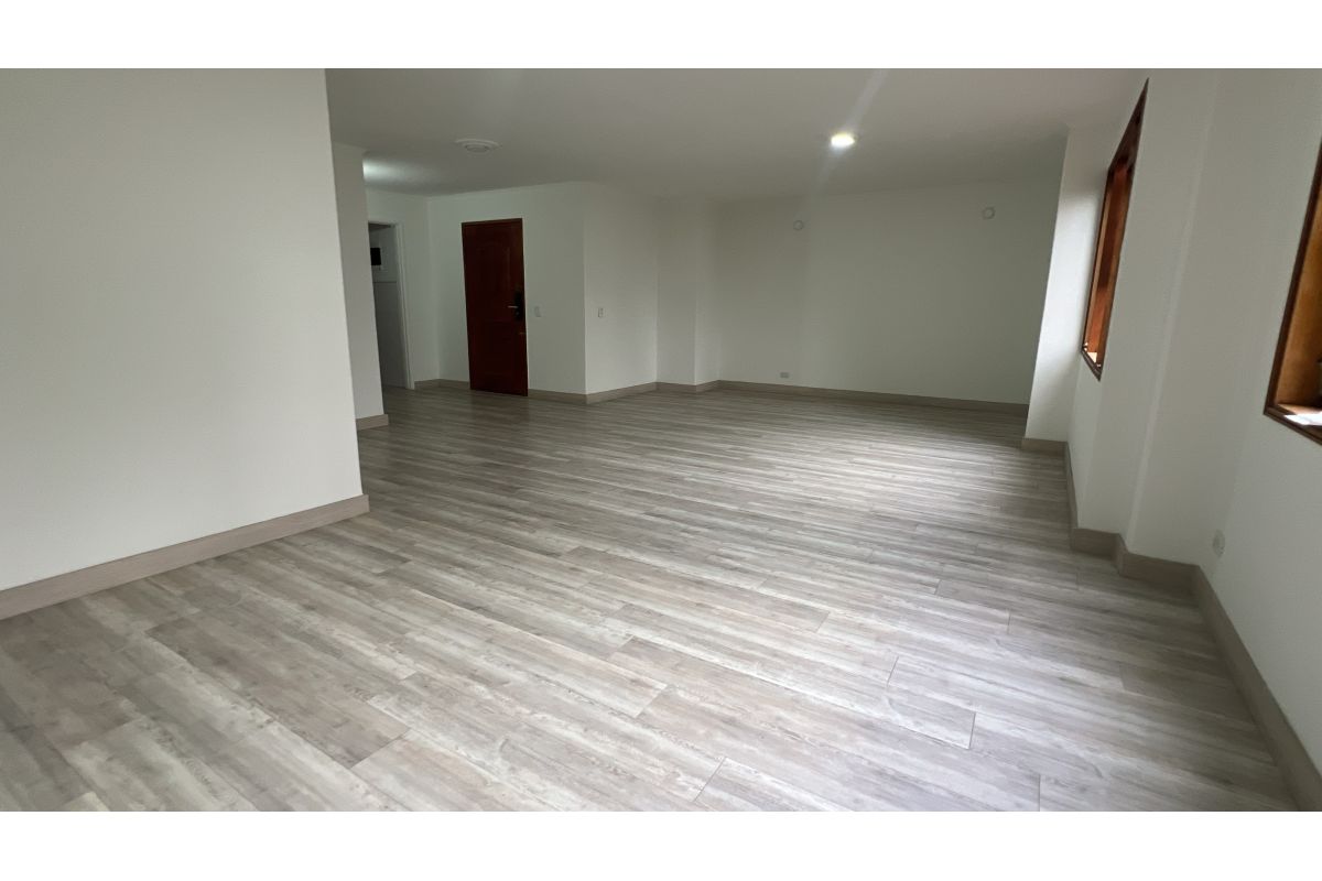 Imagen 4 de CASTROPOL APARTAMENTO CON AMPLIOS ESPACIOS ✨