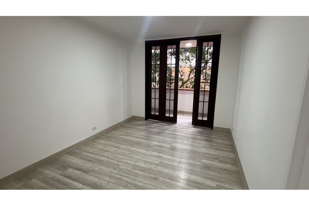 Imagen 5 de CASTROPOL APARTAMENTO CON AMPLIOS ESPACIOS ✨