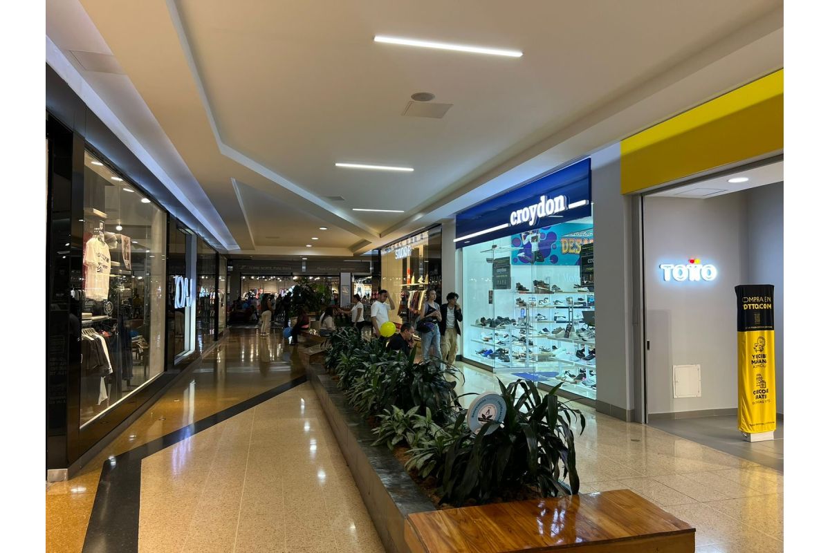 Imagen 2 de VENTA LOCAL COMERCIAL, RENTANDO CON MARCA DE GRAN TRAYECTORIA