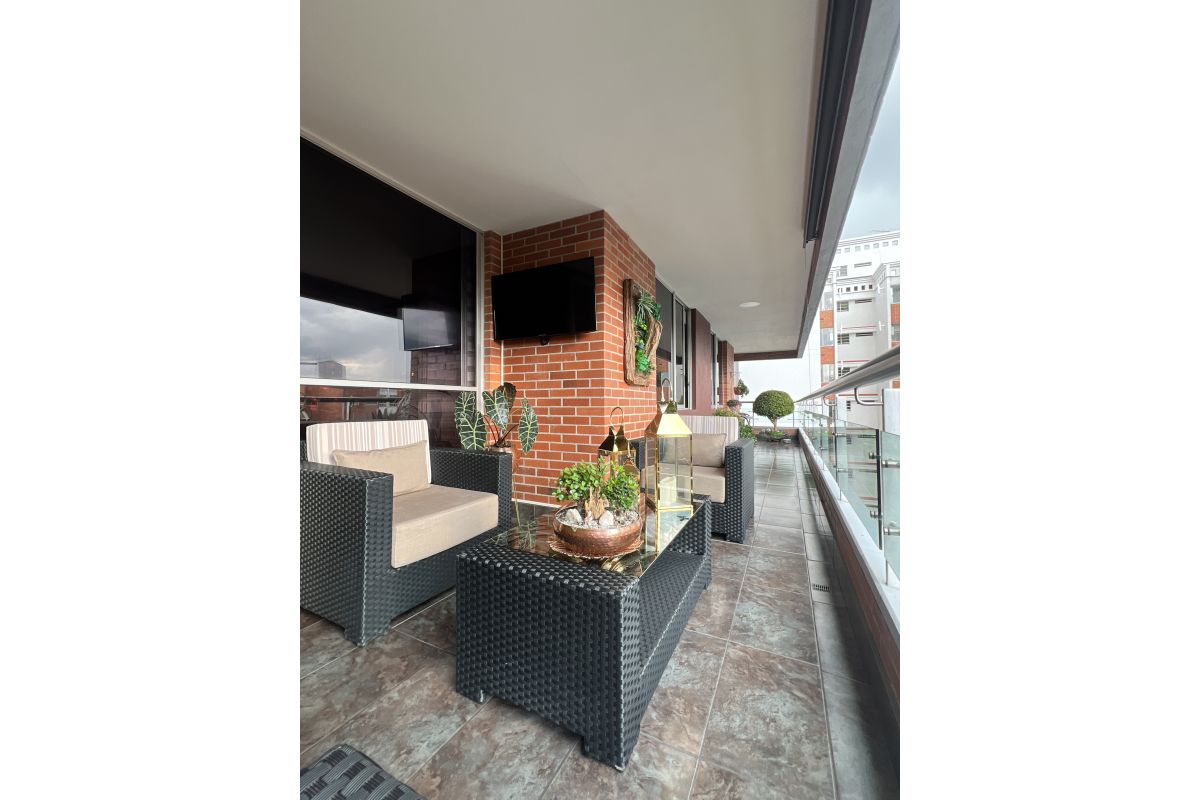 Imagen 3 de ESPECTACULAR APARTAMENTO EN EL POBLADO