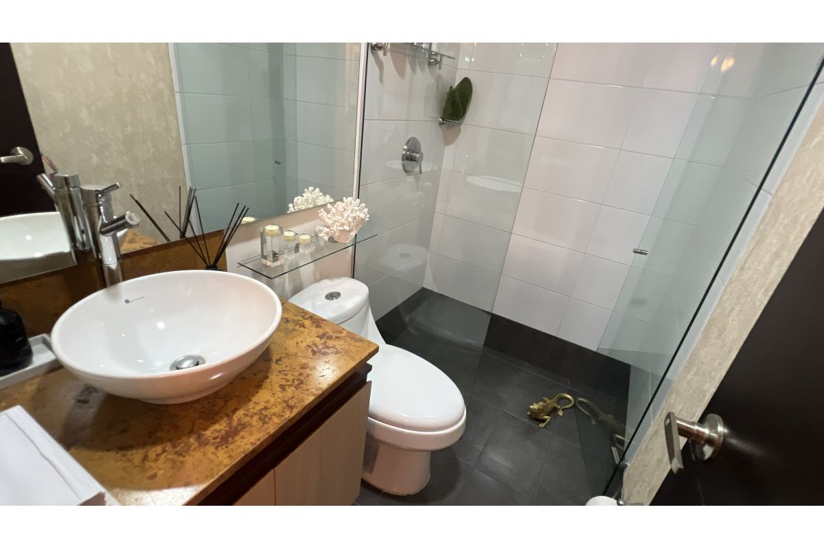 Imagen 12 de ESPECTACULAR APARTAMENTO EN EL POBLADO