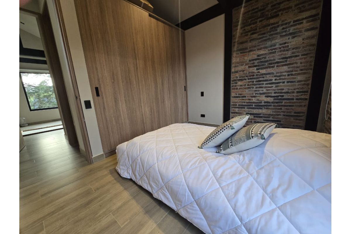 Imagen 10 de ESPECATCULAR CASA EN VÍA LA CEJA LLANOGRANDE